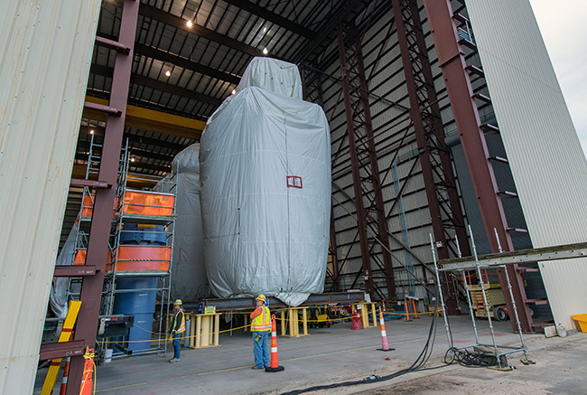 Unit 3 integrated head package staged inside modular assembly building